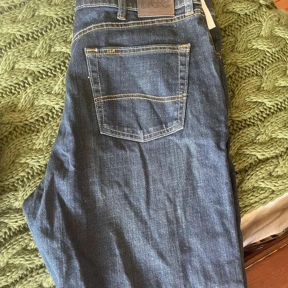 New mens 36x38 jeans tried on but never worn - Picture 3 of 3